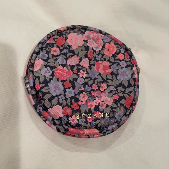 Sezane NWOT round floral zipper coin purse - Picture 1 of 4